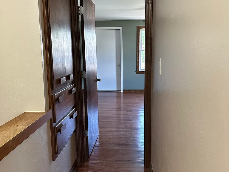 201 W Darrow Ave #201 — Photo 5