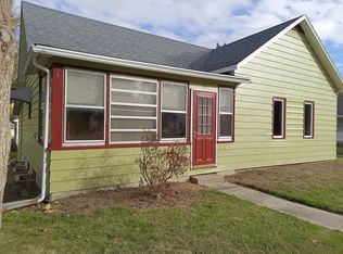 734 E Illinois St, Freeport, IL 61032