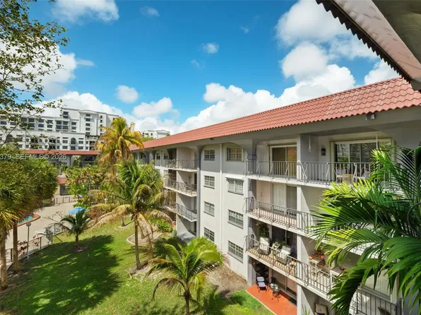 8107 SW 72nd Ave APT 410E, Miami, FL 33143