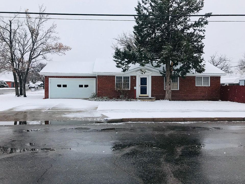 1st image of 422 E 18th Ave