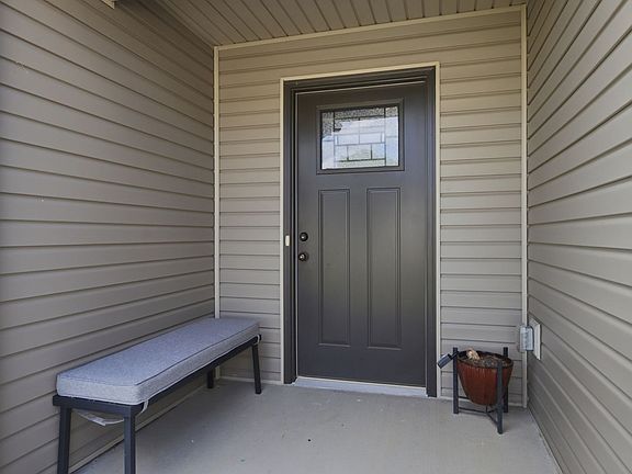 4th image of 1441 Fredrick Dr