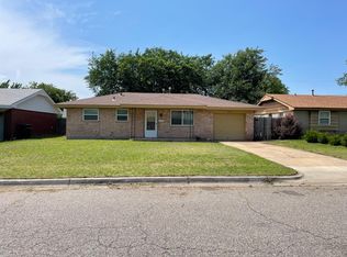 1409 Regency Blvd, Moore, OK 73160