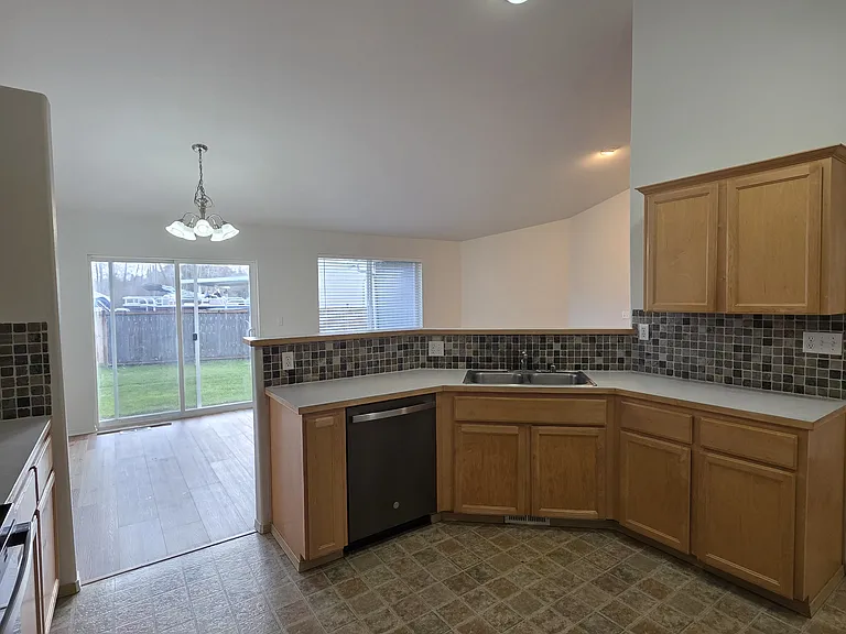 17611 67th Avenue Ct E — Photo 14