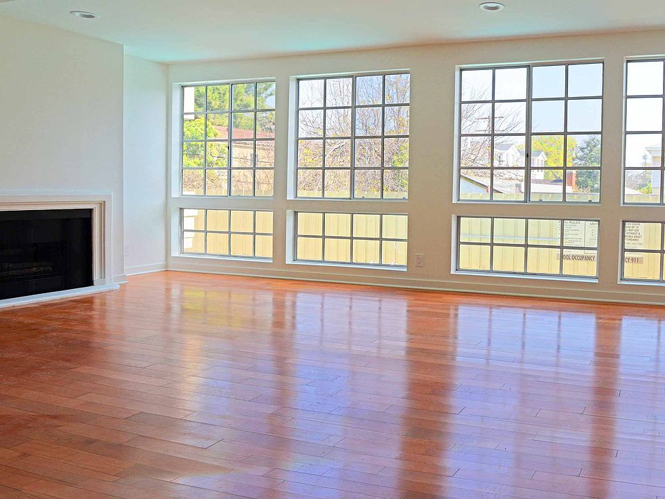 1st image of 4824 Craner Ave APT 109