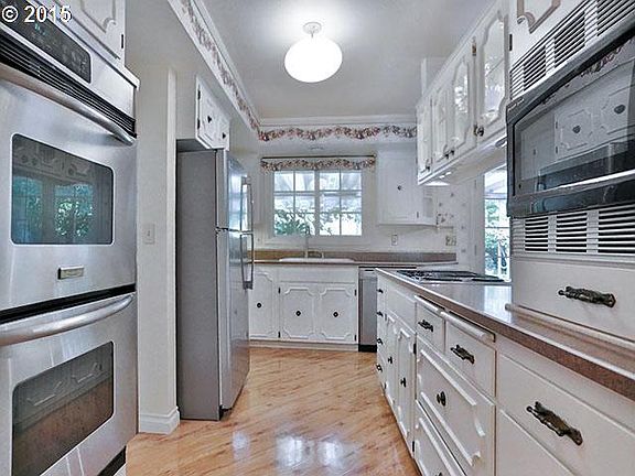 5th image of 4915 Willamette Dr