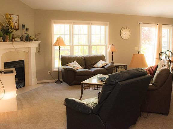 4th image of 11275 Moorfield Dr