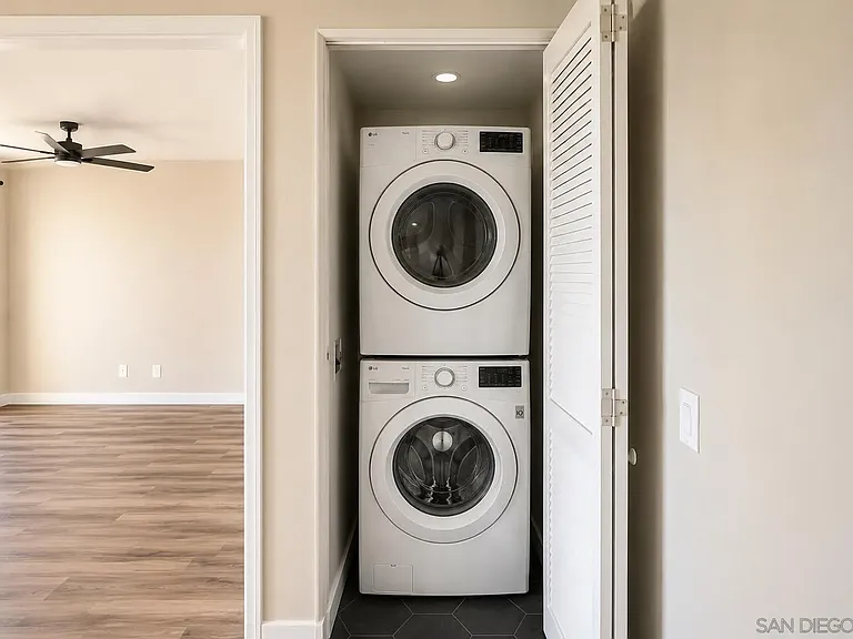 2425 Cranston Dr — Photo 15
