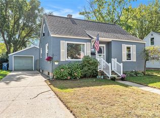 1322 Slayton Ave, Grand Haven, MI 49417