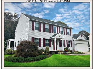 606 6th St E, Florence, NJ 08518