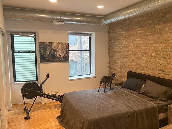 4th image of 2052 W Potomac Ave