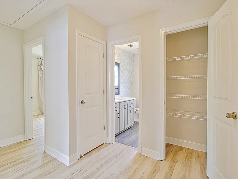 1211 Cypress Fall Cir — Photo 41
