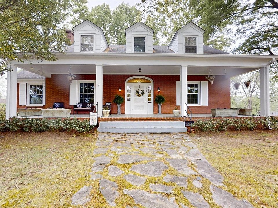 1st image of 1080 S Brady Ave