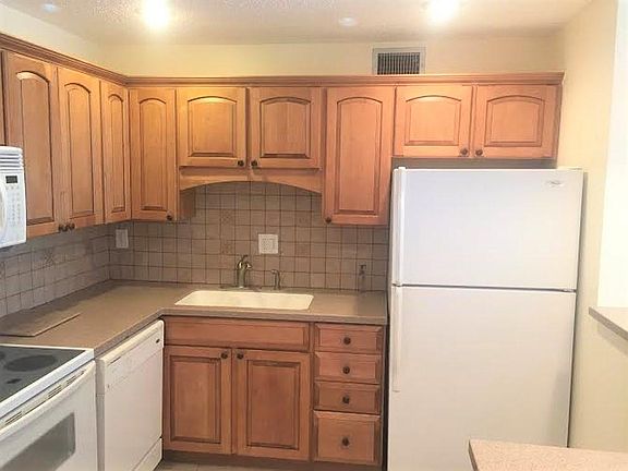 2nd image of 4400 1st St N Unit 201