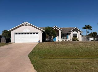 183 SW Hide Pl, Port Saint Lucie, FL 34953