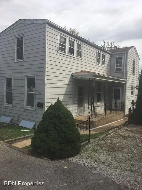 826 Wachtel Ave photo 1