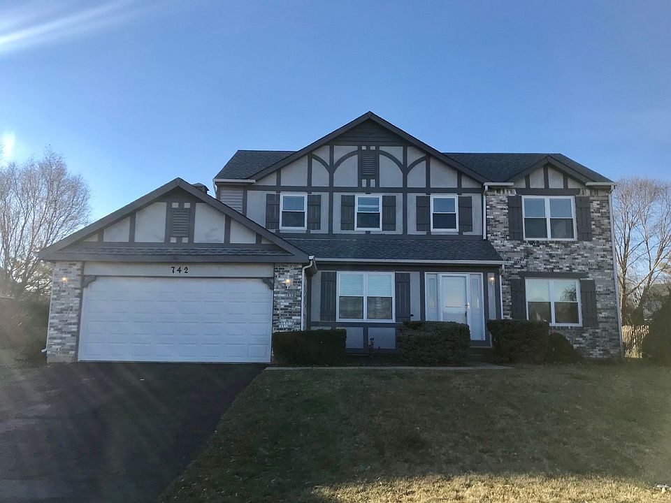 1st image of 742 Tartans Dr