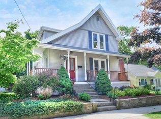 55 Brunswick Park, Melrose, MA 02176