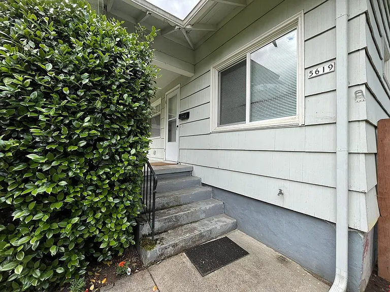 5619 NE 26th Ave — Photo 6