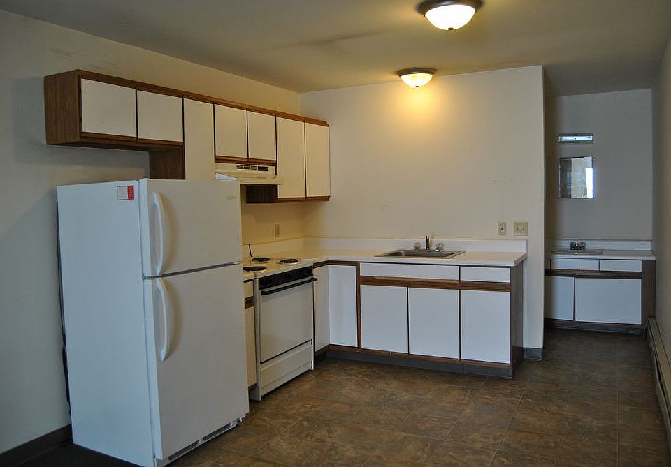 2nd image of 1107 W 4th St APT 1