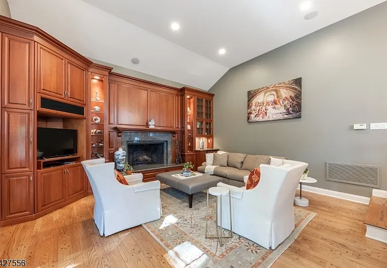7 Byron Rd — Photo 13