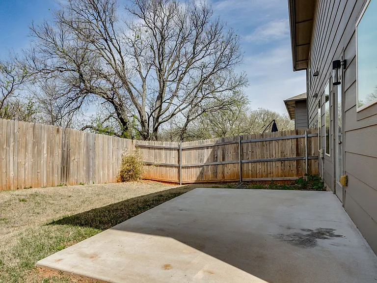 7907 NW 135th Ter — Photo 54