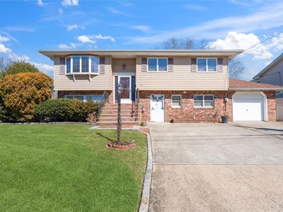 144 N Jefferson Avenue, Lindenhurst, NY, 11757