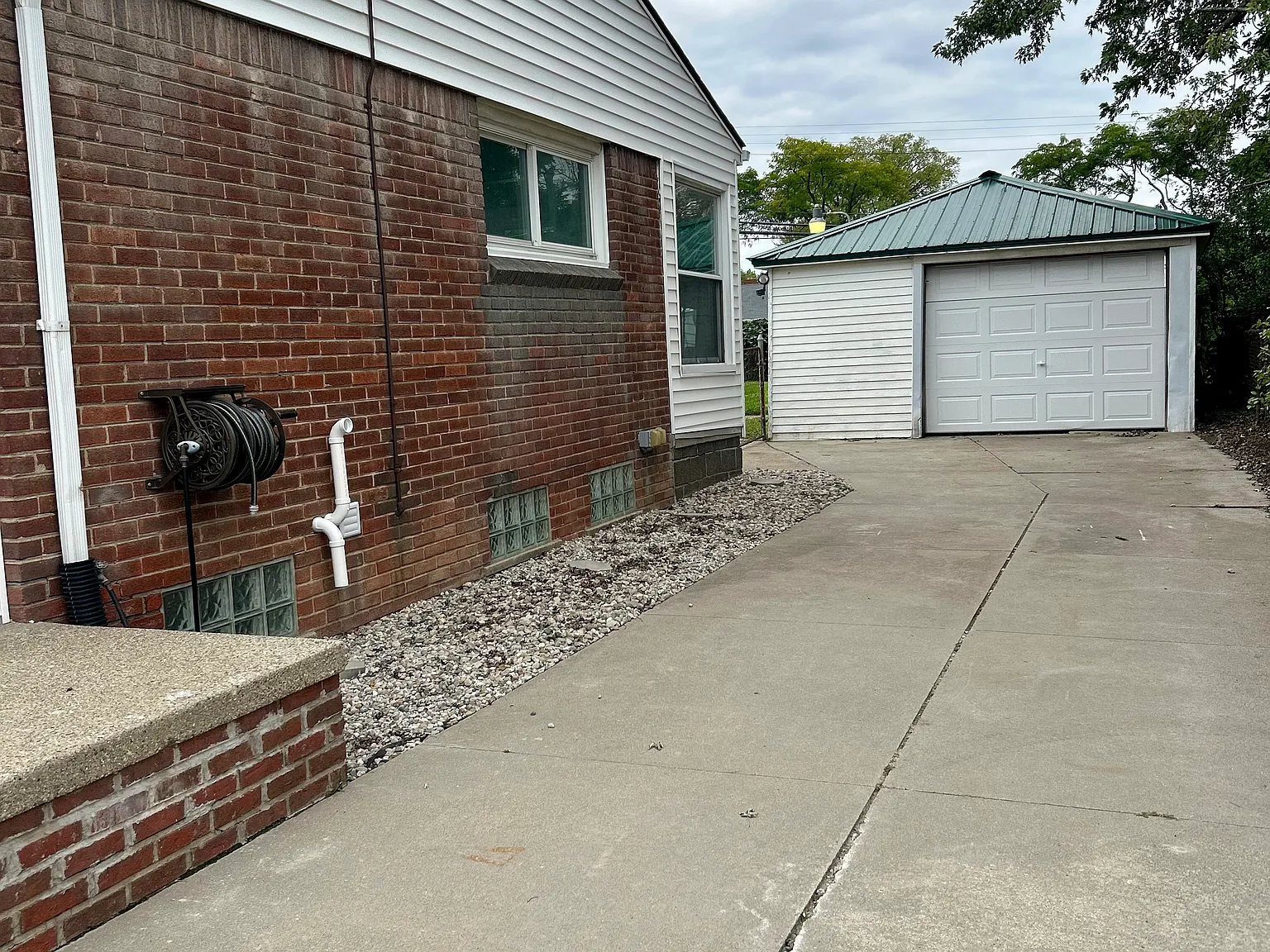 3 bed, 1164 sqft, $1,850 — Photo 3