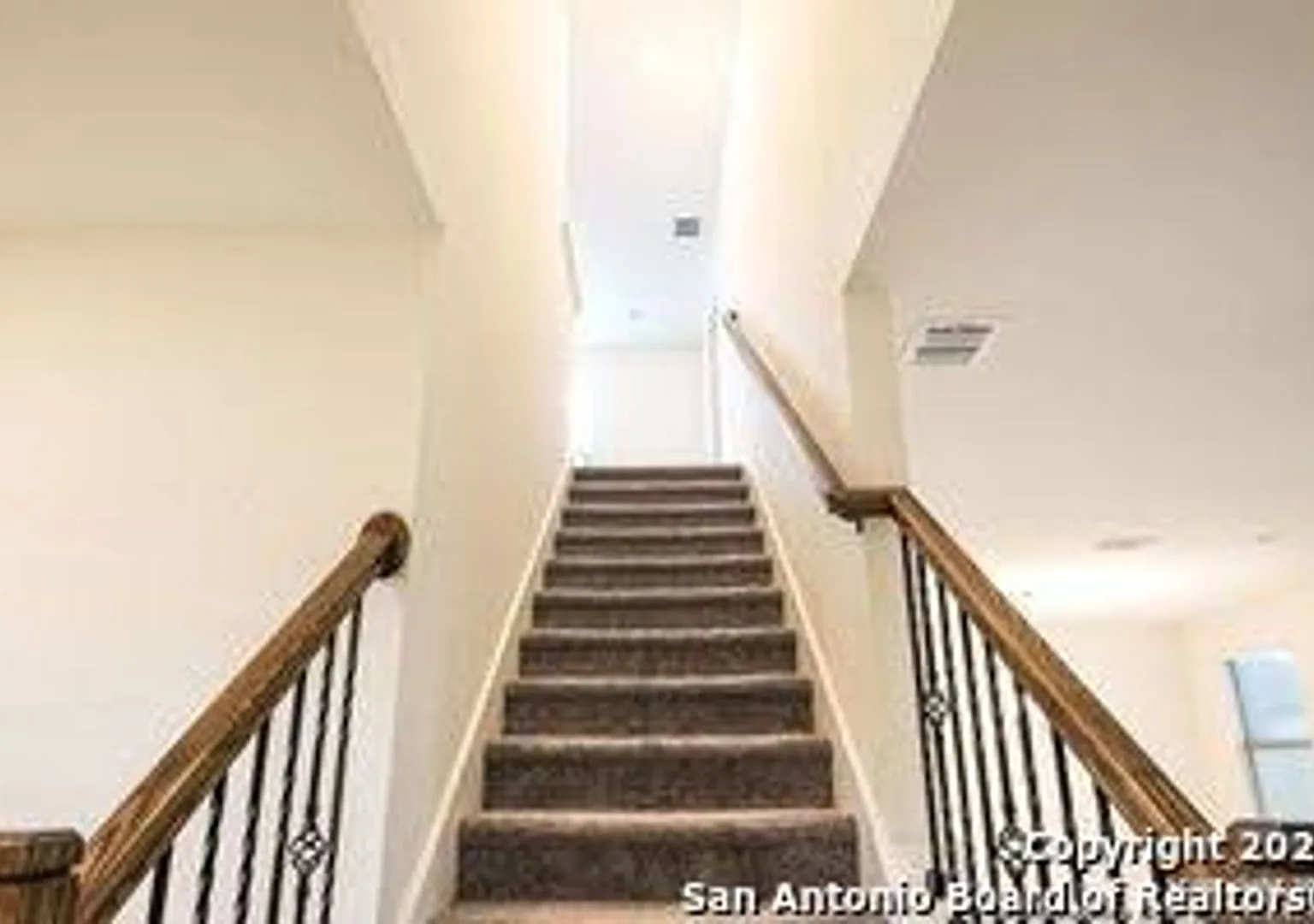 Rental Home — Photo 4