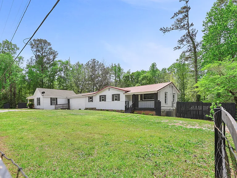 715 Corinth Rd — Photo 41