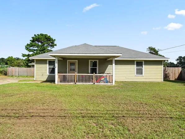 1054 Caroline Ln, Bullard, TX 75757