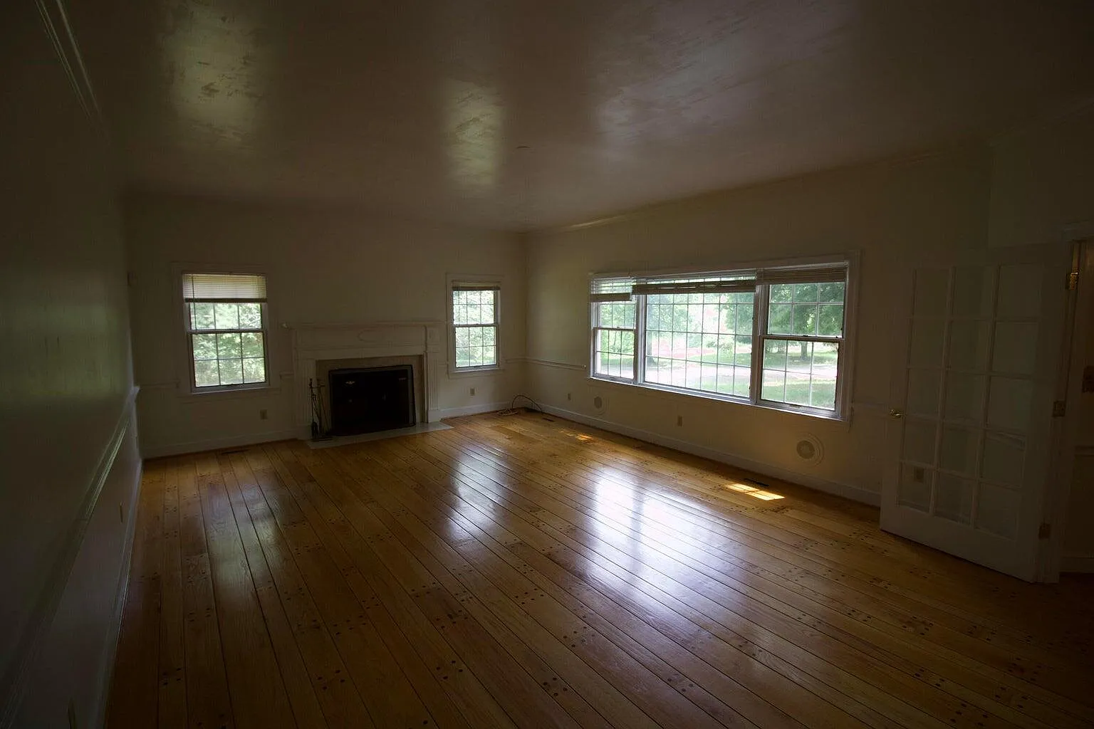 3 bed, 2.5 bath, 3212 sqft, $2,920 — Photo 3