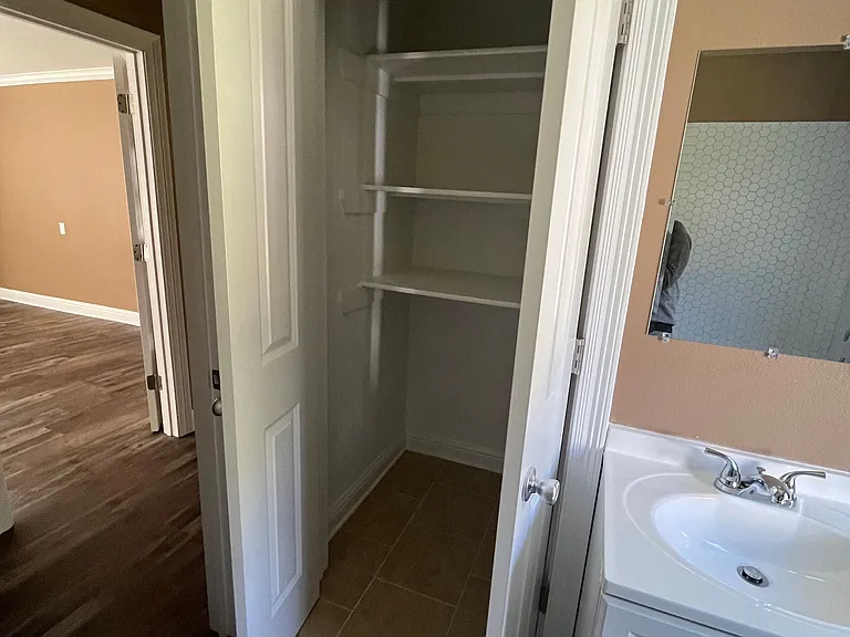 238 Twin Oaks Rd — Photo 10