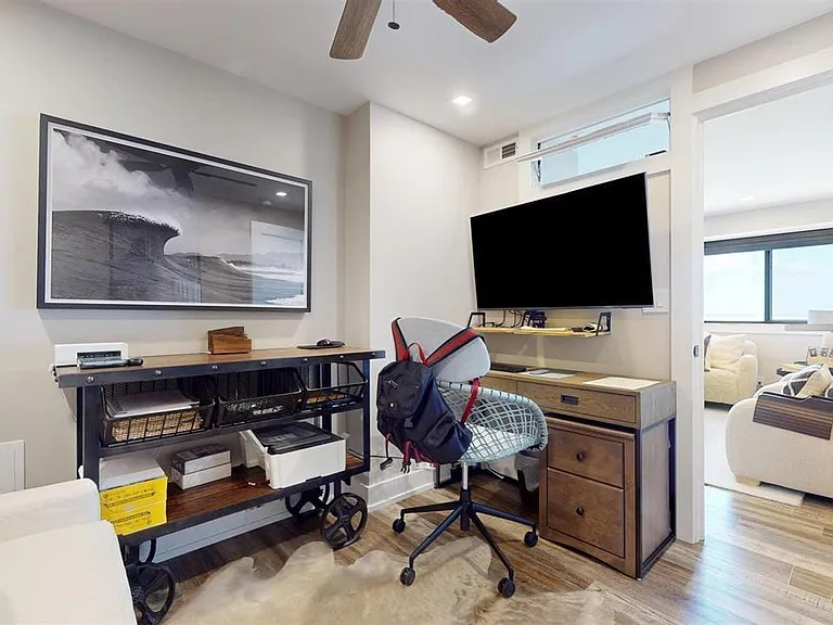 2700 Atlantic Ave #701 — Photo 31