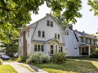 1147 Yellowstone Rd, Cleveland Heights, OH 44121