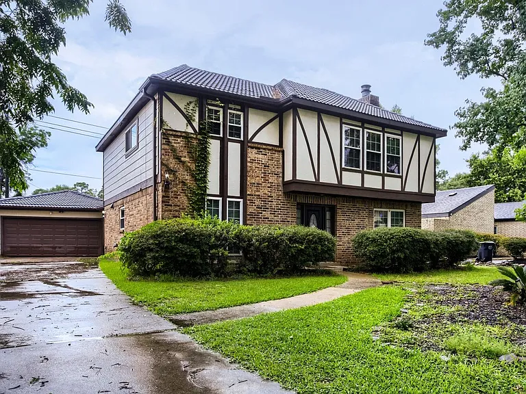 3734 Blue Lake Dr — Photo 3