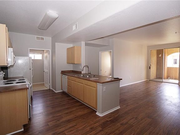 5th image of 24909 Madison Ave Unit 324
