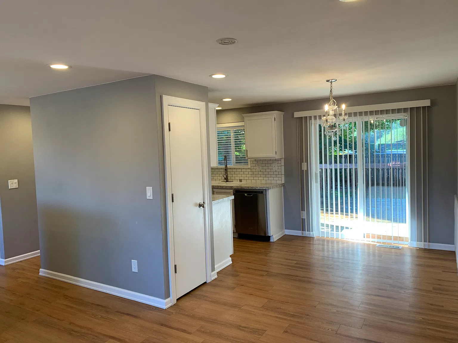 3 bed, 1500 sqft, $2,500 — Photo 2