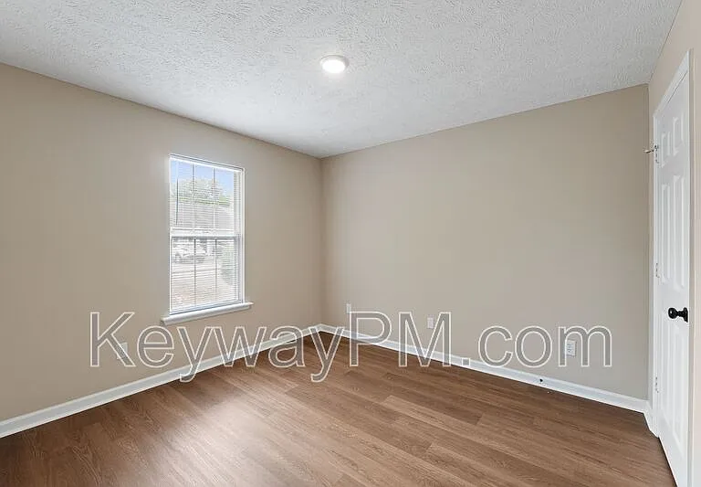 858 Pawley Ct — Photo 11