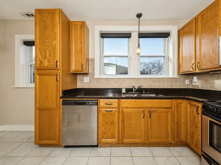 5736 N Richmond St #2 — Photo 8