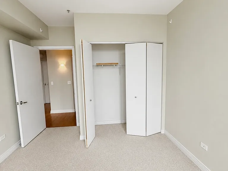 565 W Quincy St #1608 — Photo 15