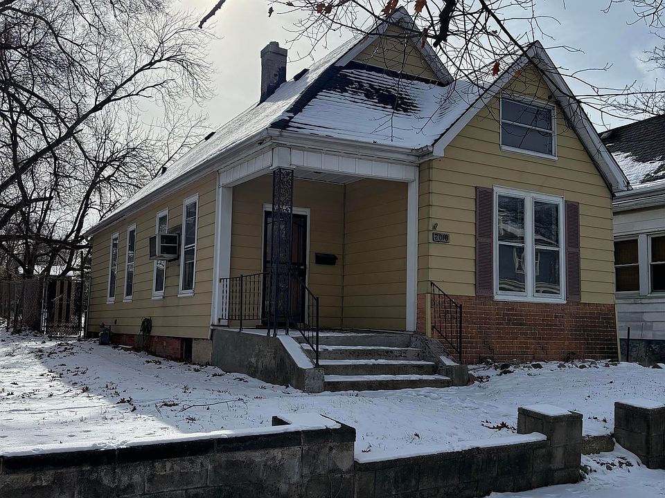 1st image of 2010 W Malone Ave
