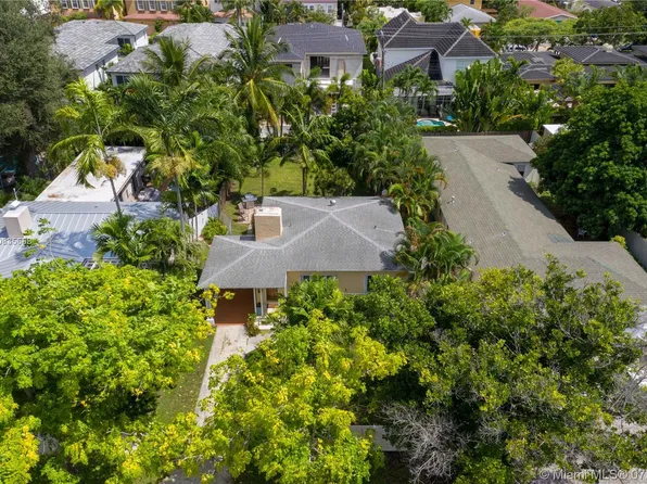 1629 NE 4th Pl, Fort Lauderdale, FL 33301