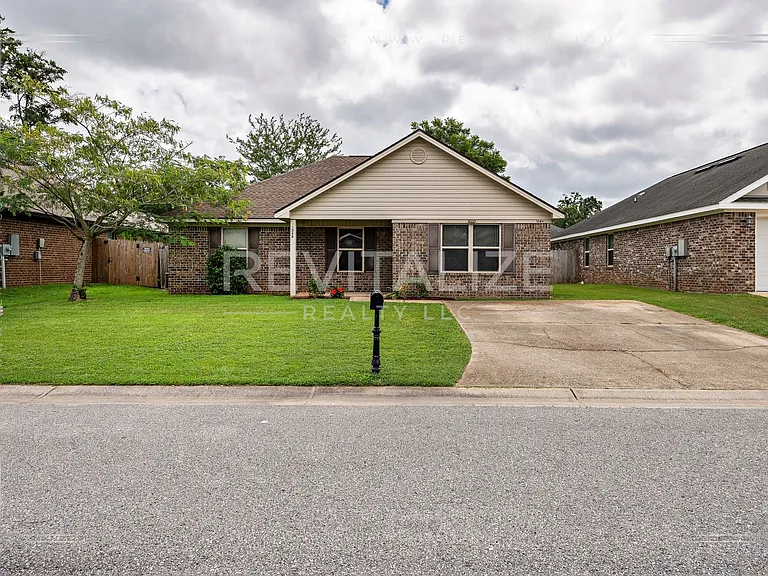 1549 Majesty Loop — Photo 3