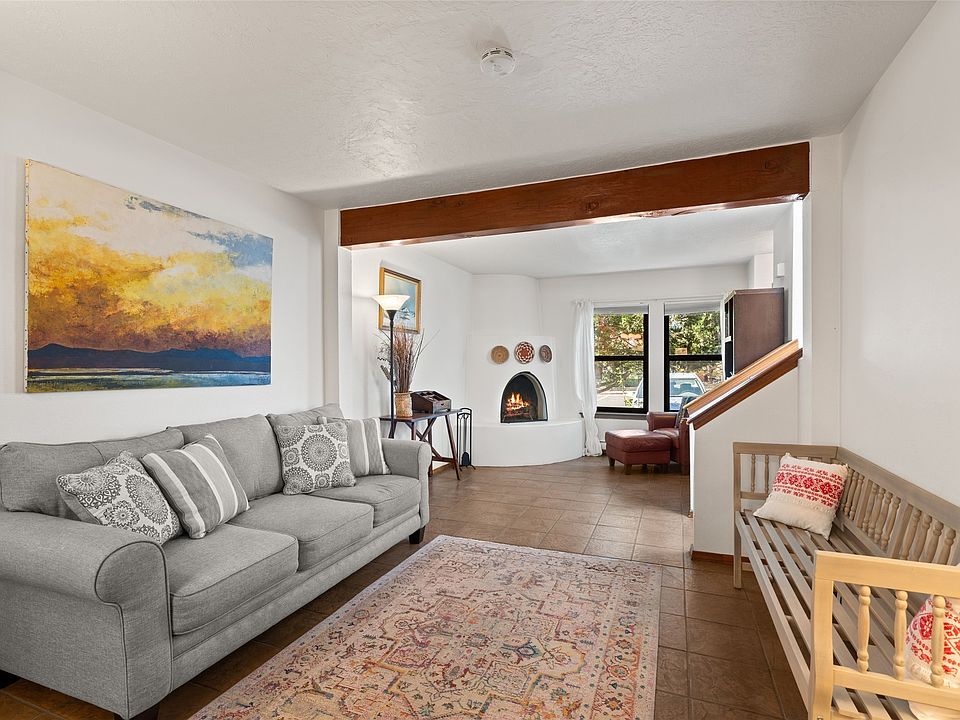 1st image of 1552 Avenida De Las Americas
