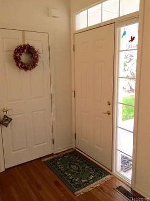 4th image of 4031 Hillsdale Dr