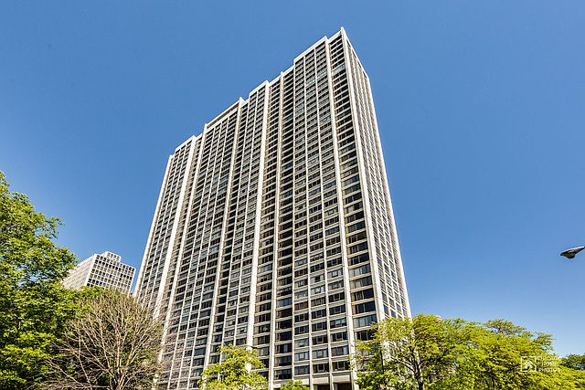1st image of 2800 N Lake Shore Dr APT 1806