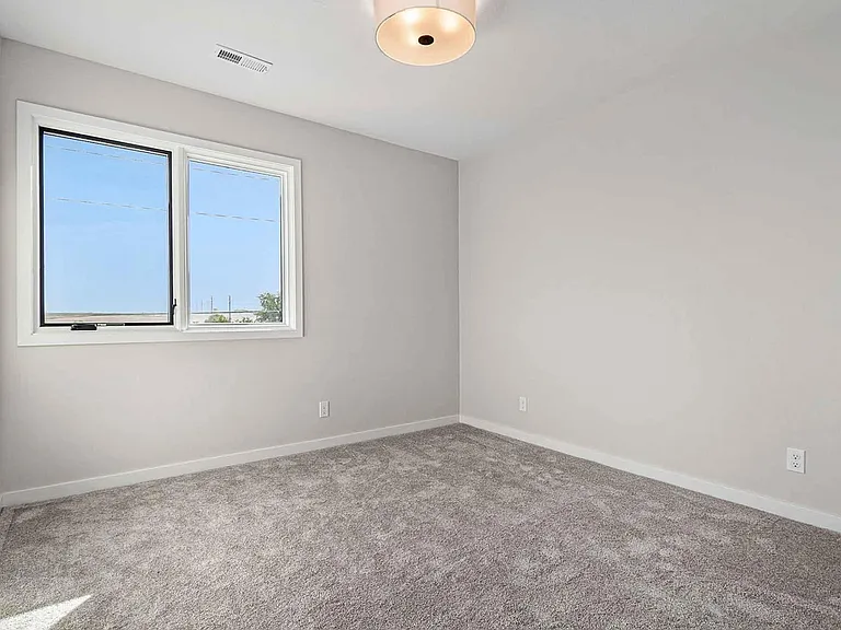5417 N 205th St — Photo 30