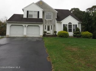8 Camelot Ter, Jackson, NJ