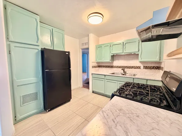 2924 Mountain Ave, El Paso, TX 79930