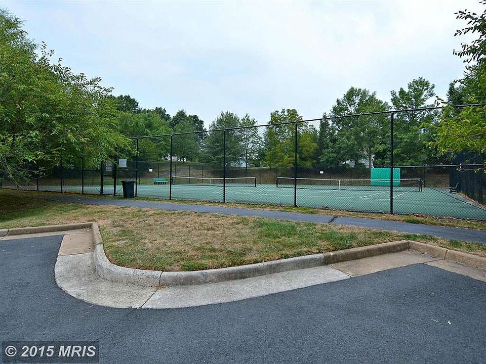 community tennis courts